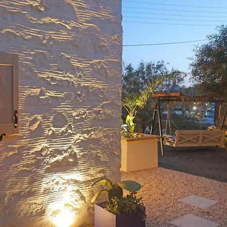 Maistrali Studio Ostria Parakopí Buitenkant foto